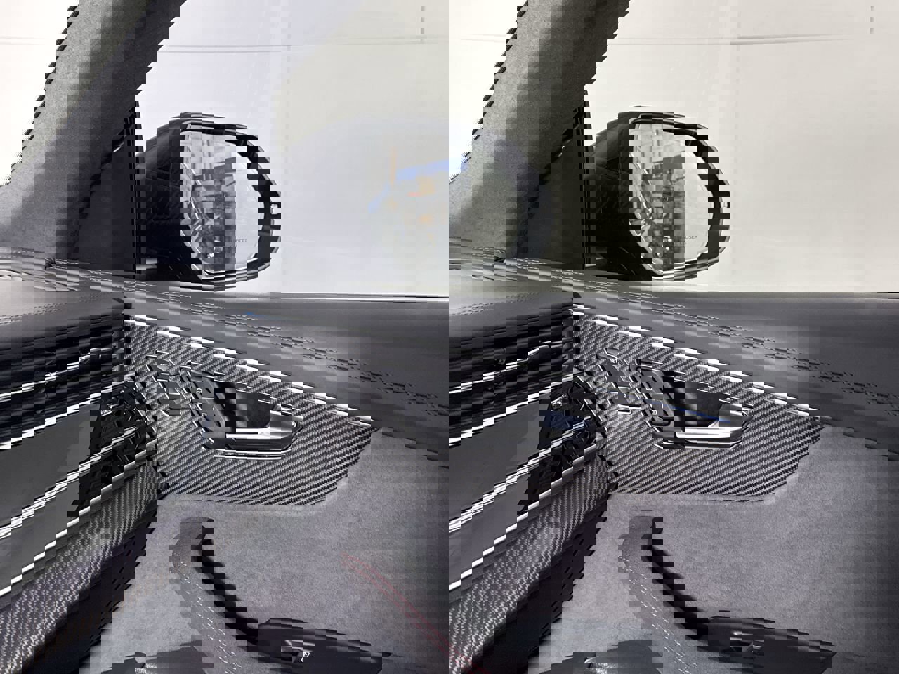 Certified 2025 Audi RS Q8 performance w/ Matte Carbon Package AWD/4WD image 12