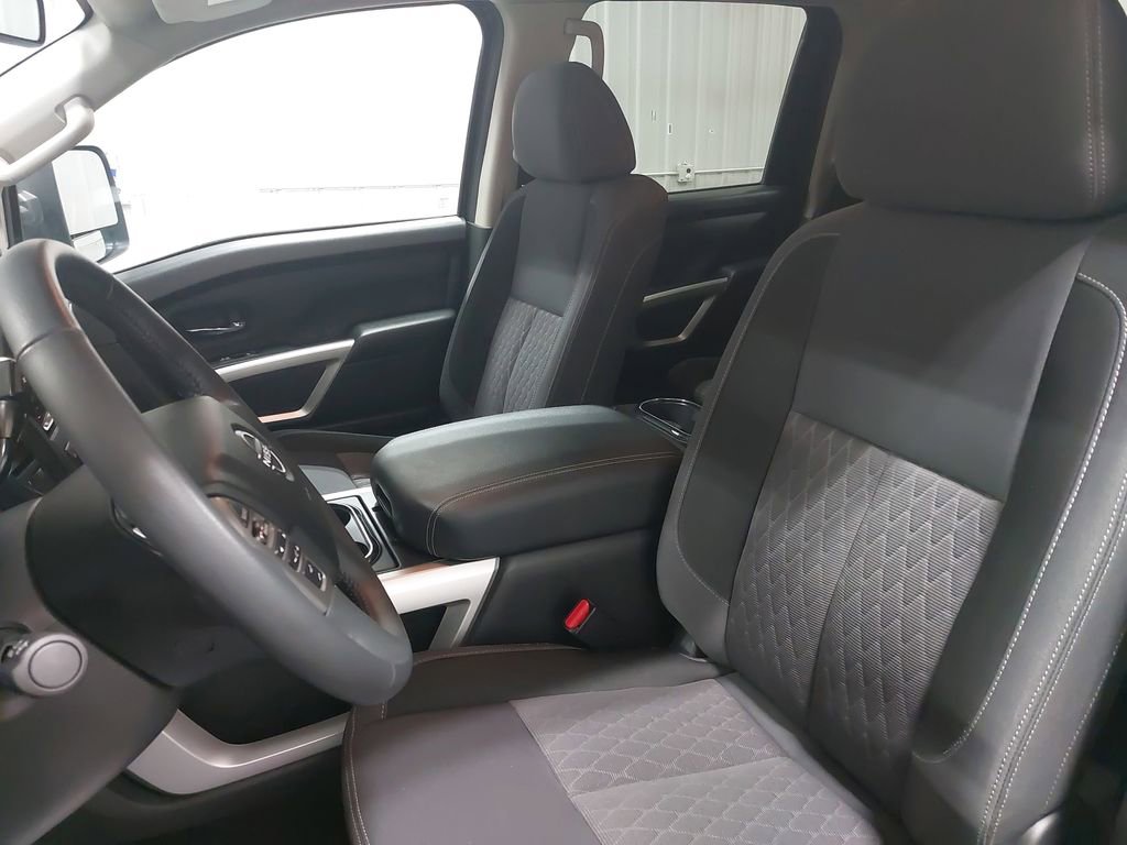 Certified 2024 Nissan Titan SV w/ SV Convenience Package image 14
