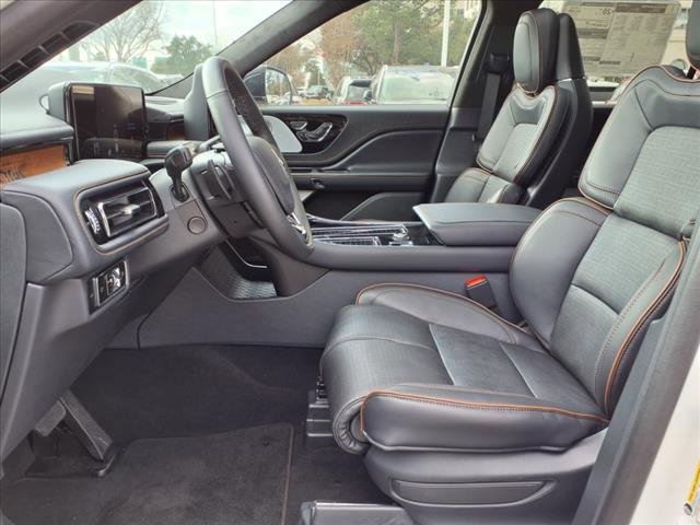 New 2025 Lincoln Aviator Black Label image 12
