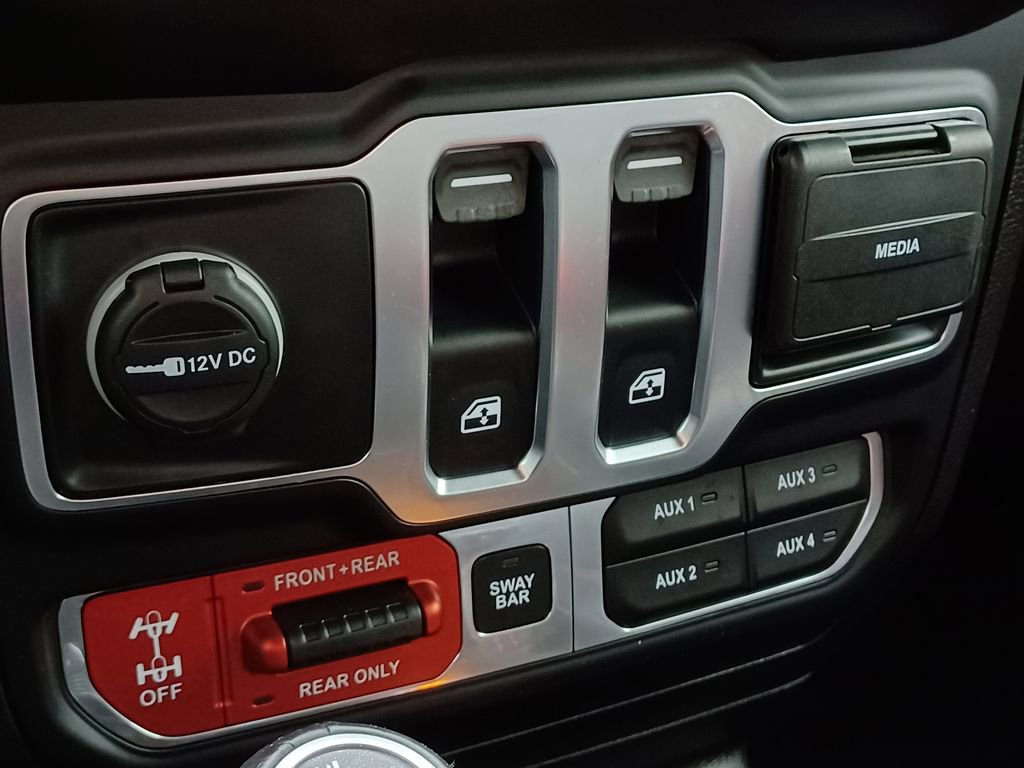 Used 2019 Jeep Wrangler Rubicon w/ Uconnect 4C Nav & Sound Group AWD/4WD image 27