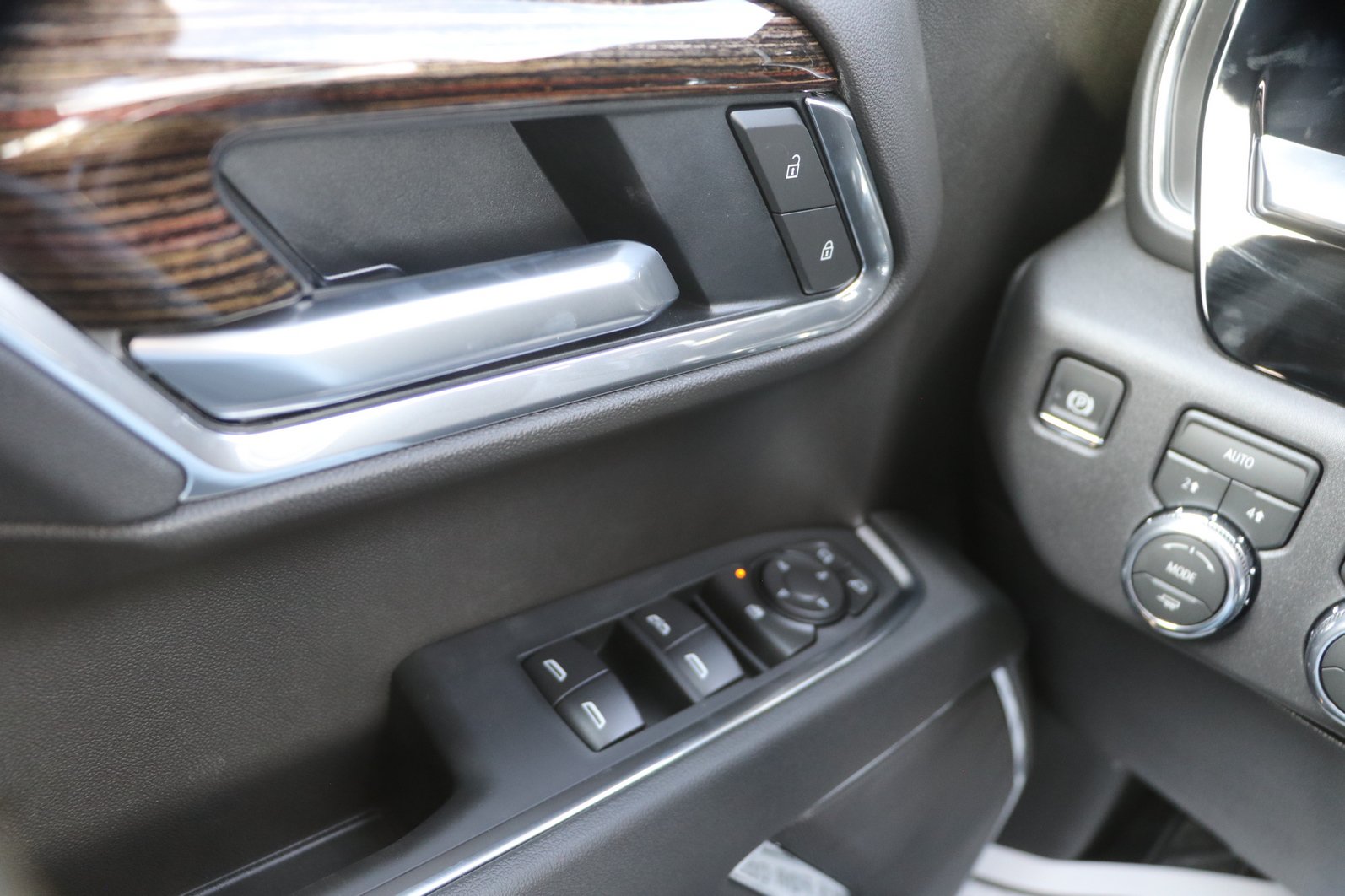 New 2026 GMC Sierra 1500 Elevation AWD/4WD image 11