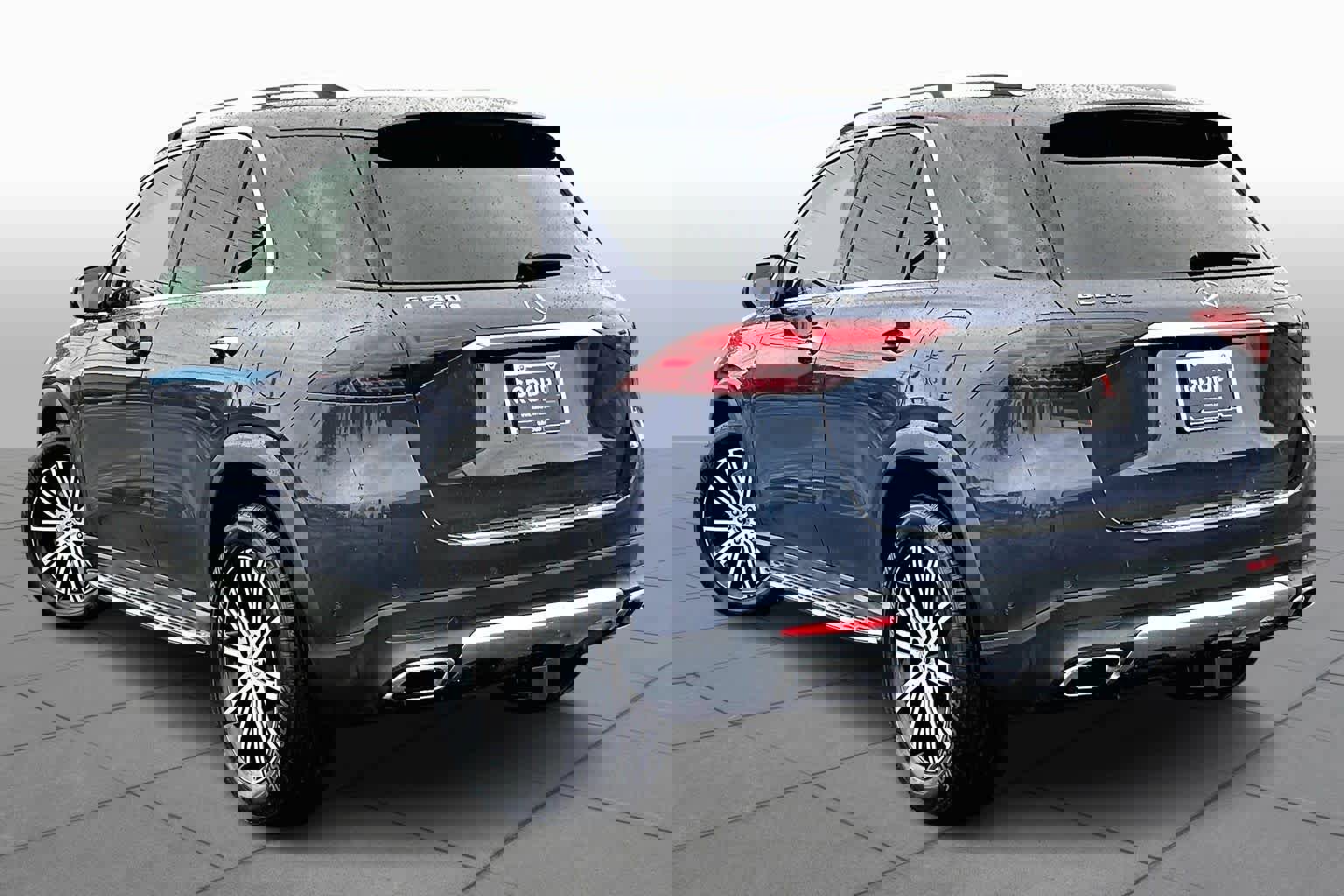 Used 2025 Mercedes-Benz GLE 450e 4MATIC image 12