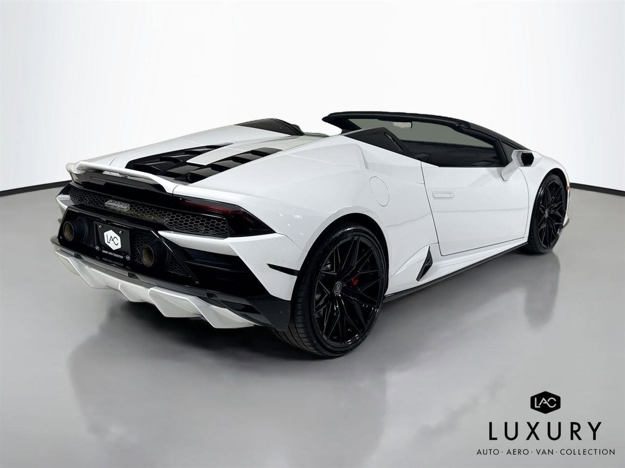 Used 2021 Lamborghini Huracan EVO image 6