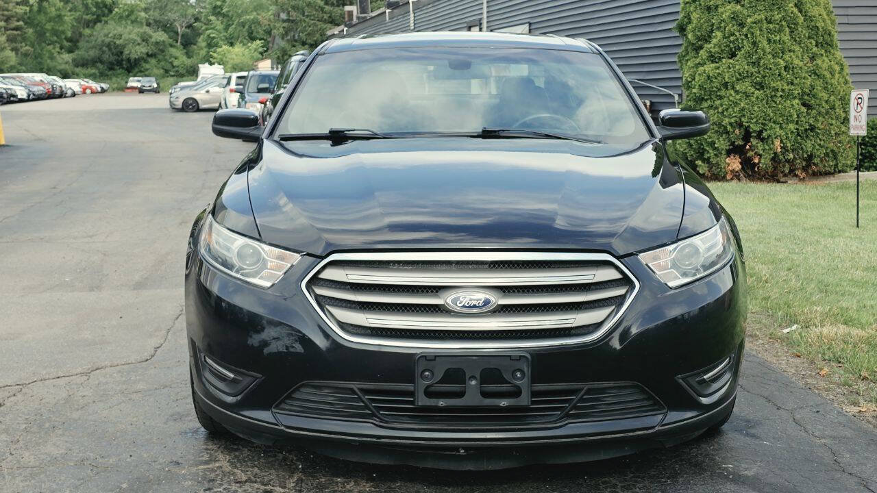 Used 2019 Ford Taurus SEL AWD/4WD image 9