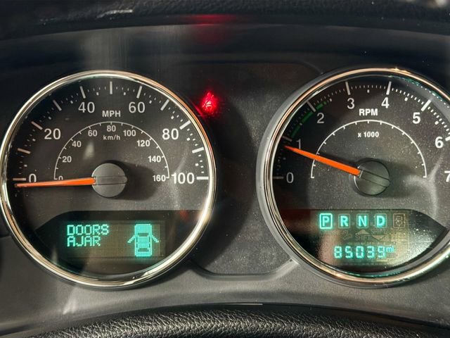Used 2018 Jeep Wrangler Unlimited Sahara w/ Connectivity Group AWD/4WD image 11