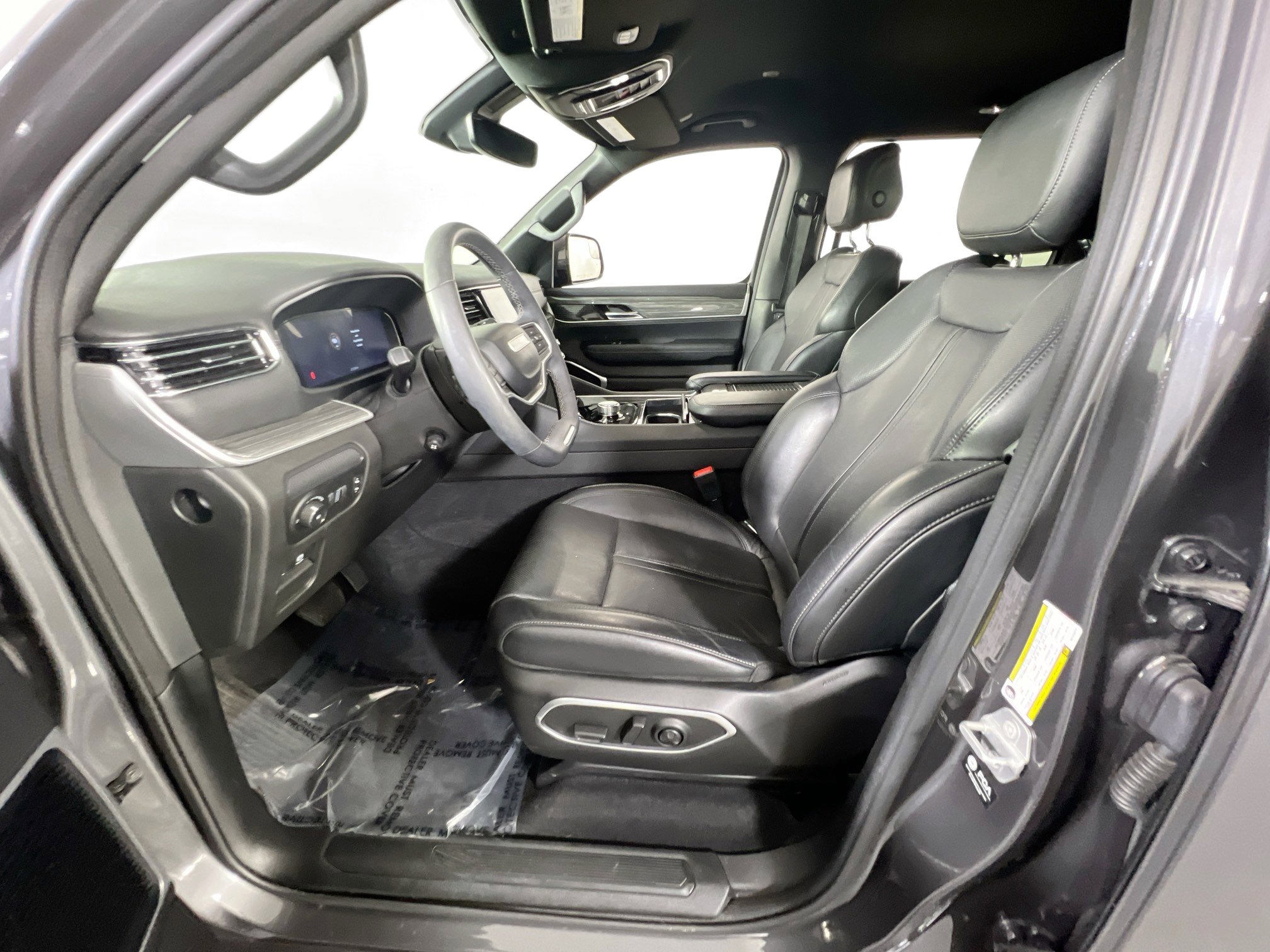 Used 2022 Jeep Wagoneer Series II image 21