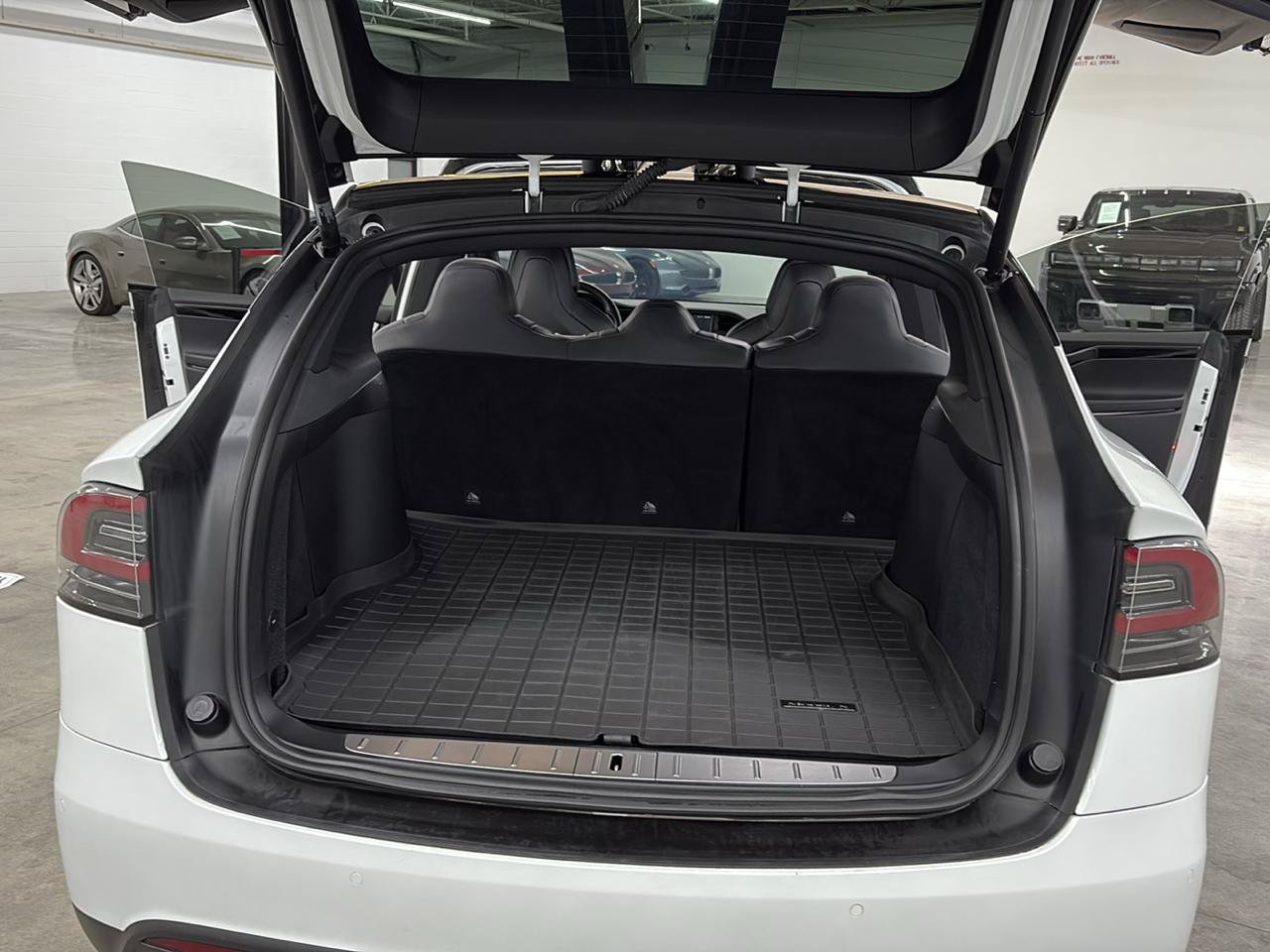 Used 2018 Tesla Model X 75D AWD/4WD image 18