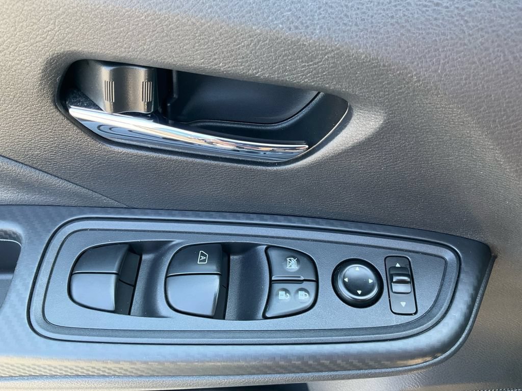 Used 2025 Nissan Versa SV FWD image 24