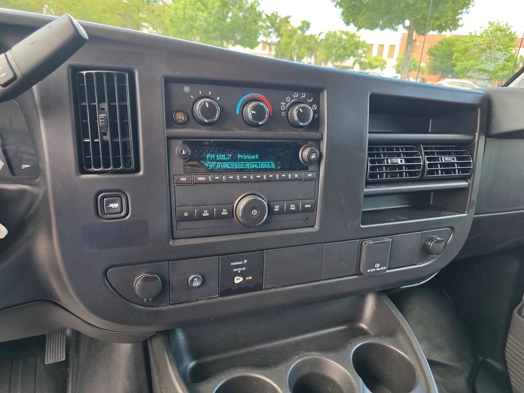Used 2025 Chevrolet Express 2500 w/ Driver Convenience Package RWD image 17
