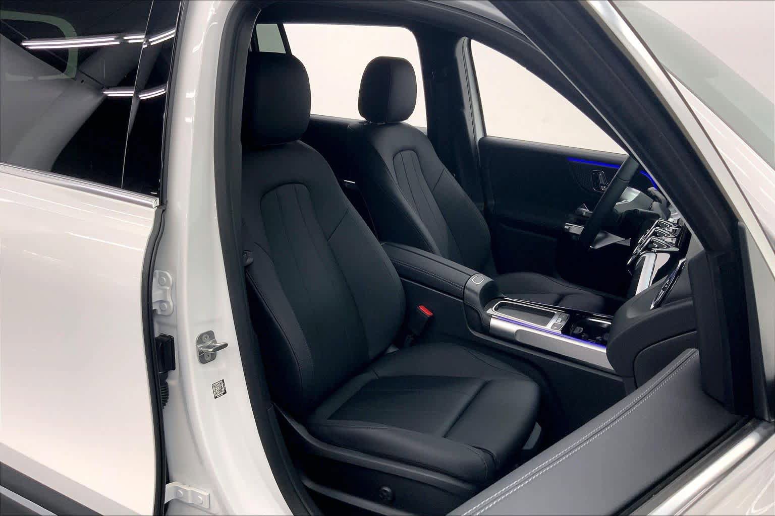New 2026 Mercedes-Benz GLB 250 image 3