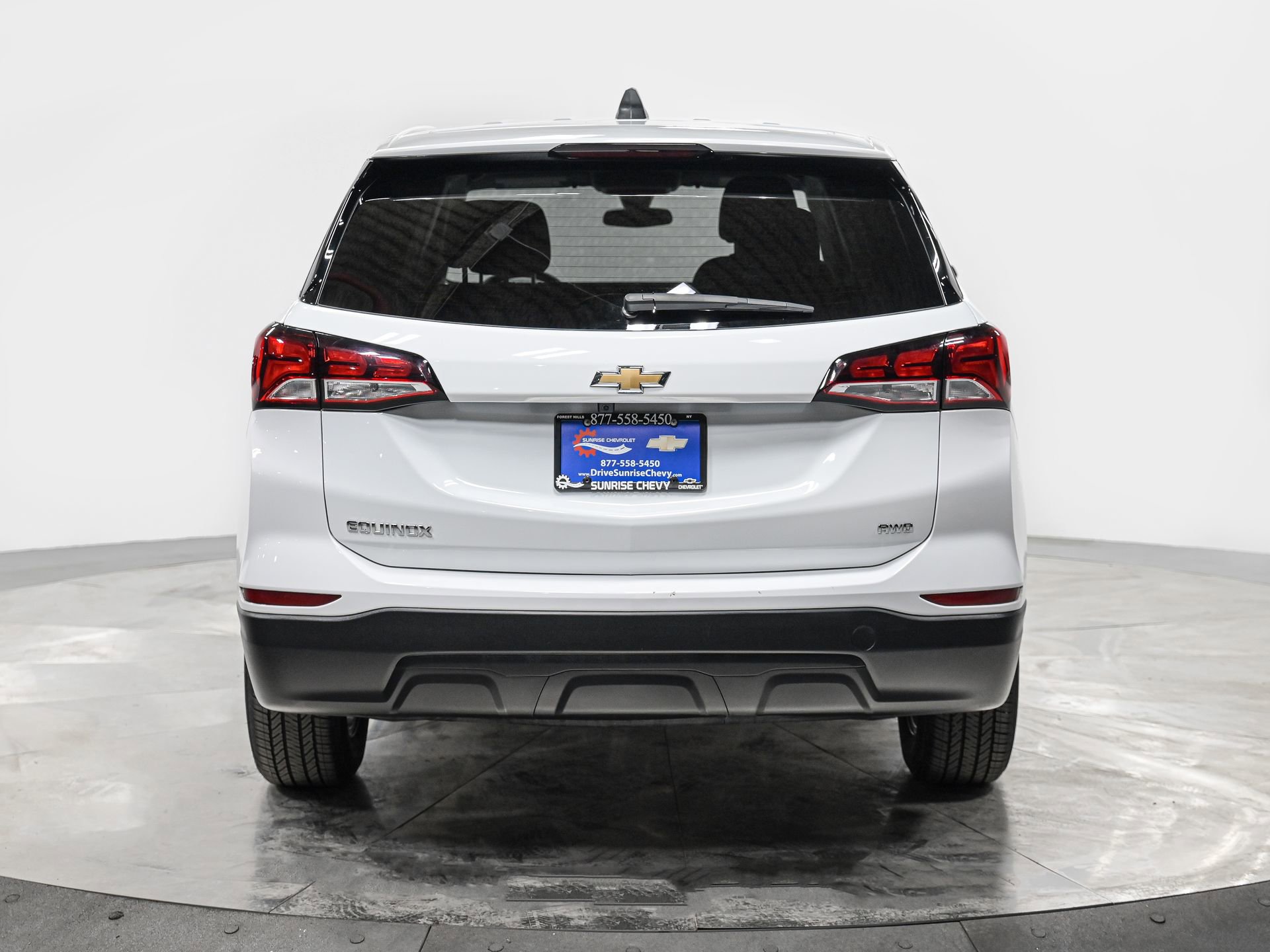 Used 2024 Chevrolet Equinox LS w/ LS Convenience Package image 5
