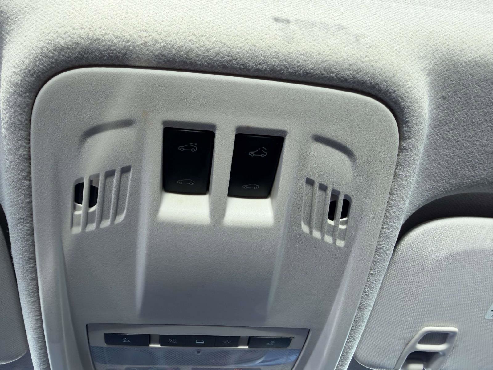Used 2018 Chevrolet Cruze LT w/ Sun And Sound Package FWD image 33
