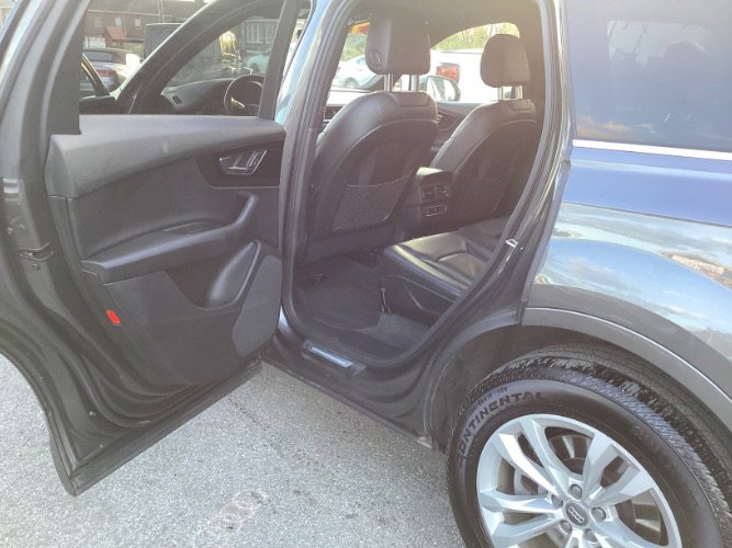Used 2019 Audi Q7 3.0T Premium image 6
