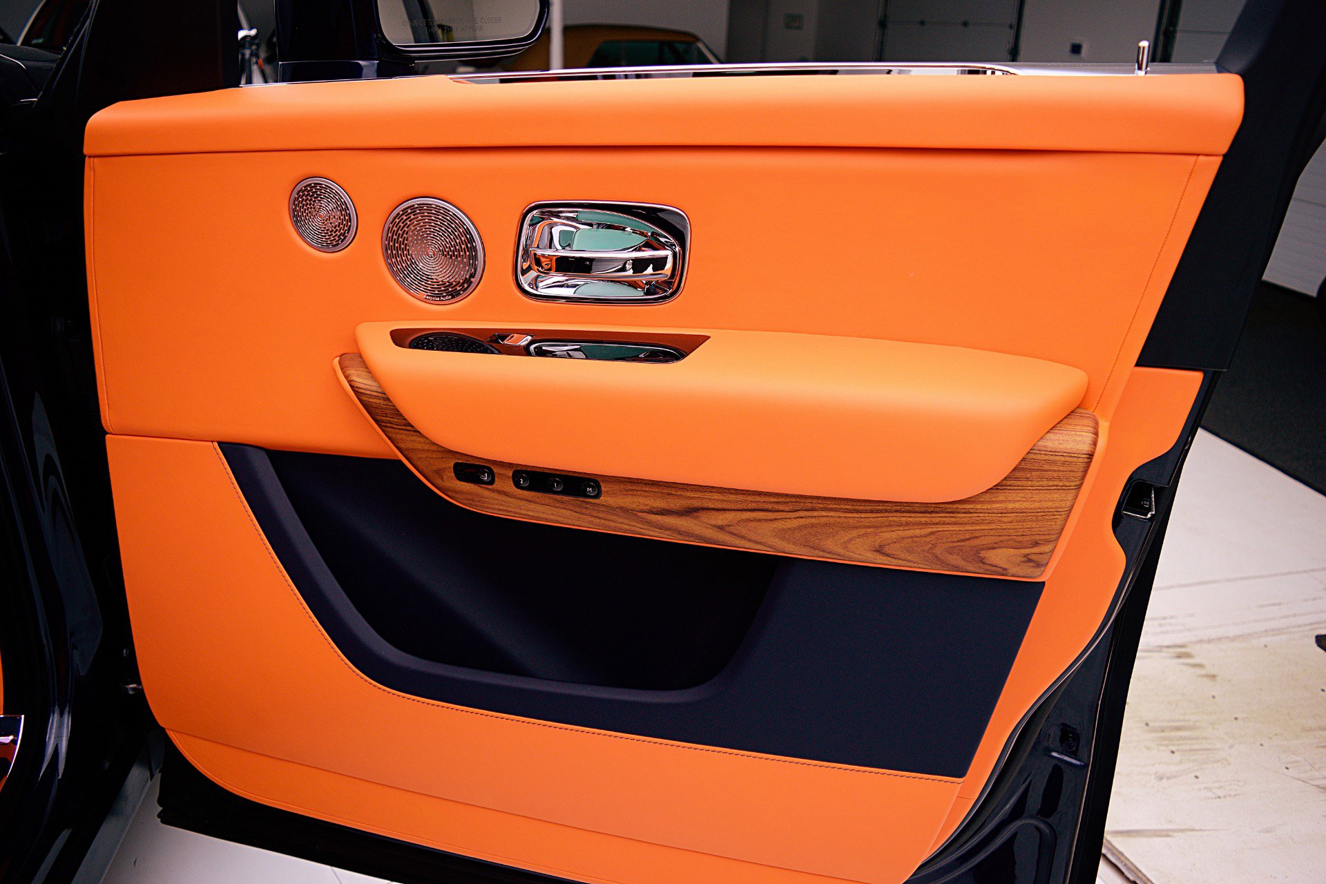 Used 2025 Rolls-Royce Cullinan image 44