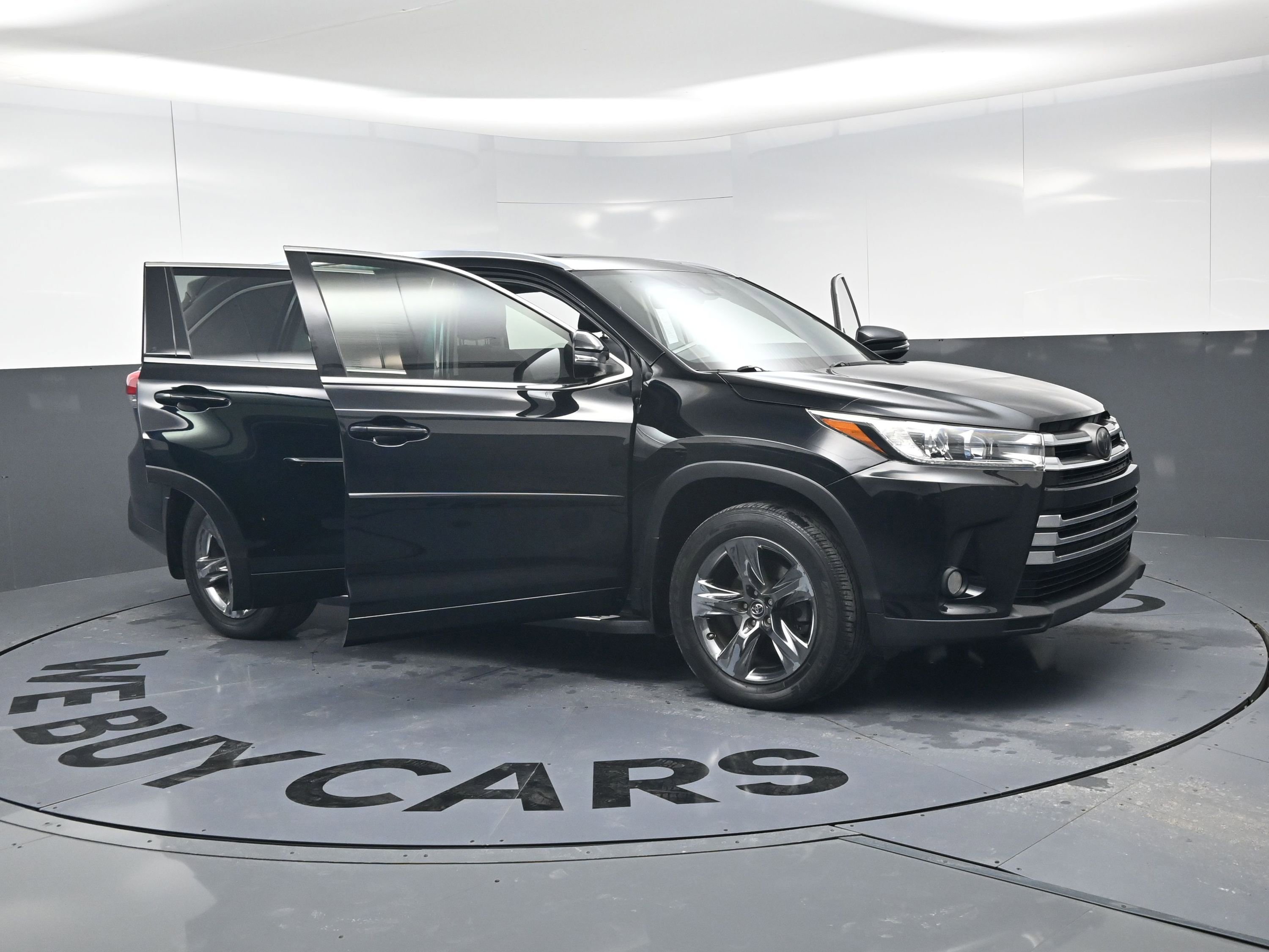 Used 2018 Toyota Highlander Limited Platinum w/ Protection Package #3 image 24