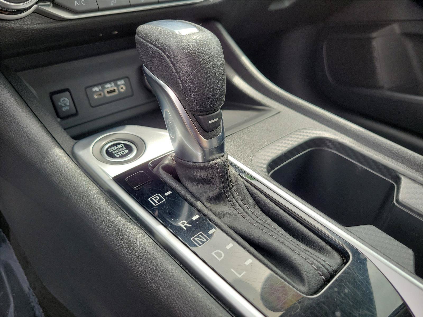 Used 2024 Nissan Sentra SV FWD image 27
