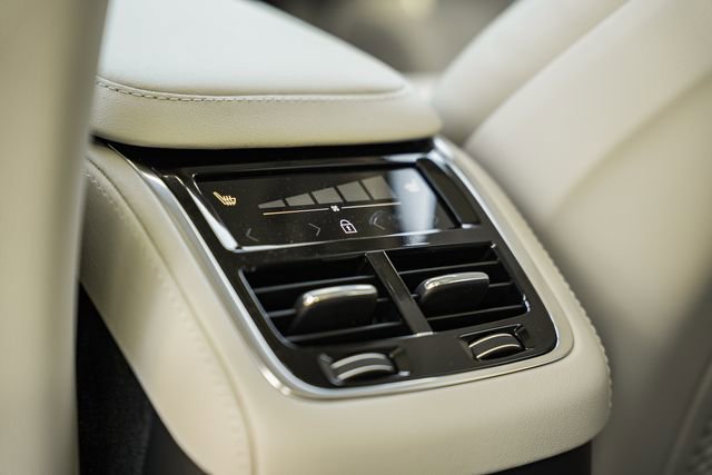 New 2026 Volvo XC90 T8 Ultra w/ Protection Package Premier image 33