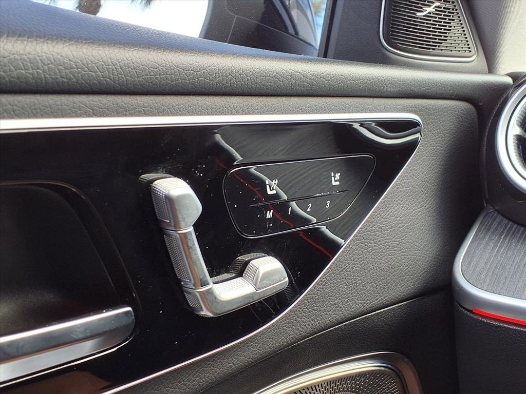 Used 2022 Mercedes-Benz C 300 Sedan image 32