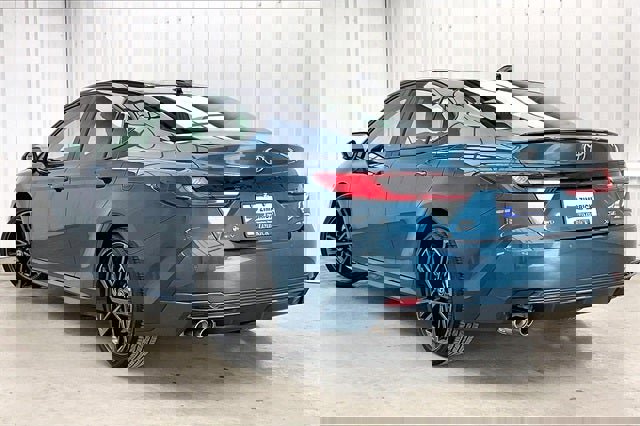 Used 2025 Toyota Camry XSE w/ Premium Plus Package image 11