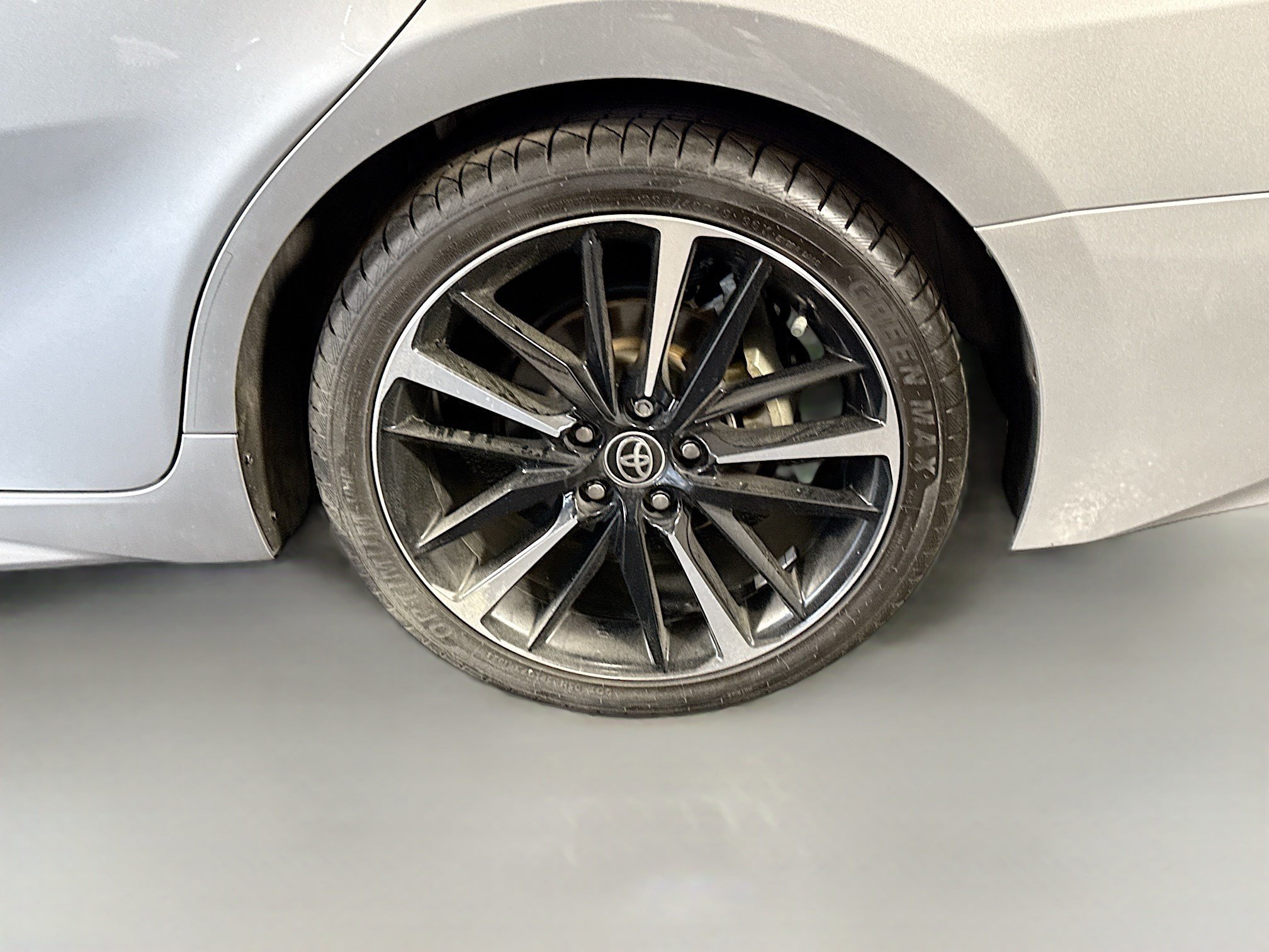 Used 2020 Toyota Camry XSE FWD image 37