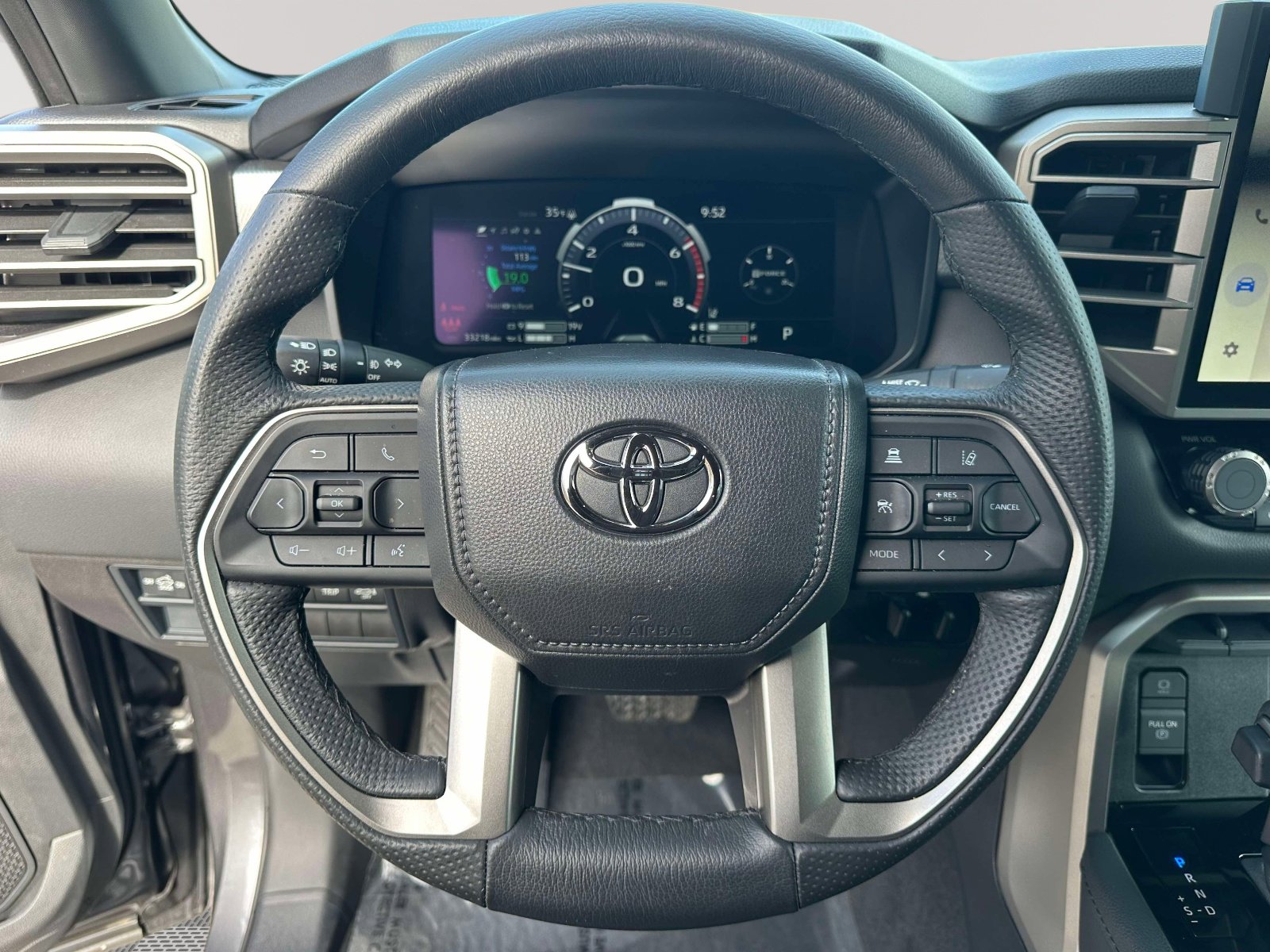 Used 2025 Toyota Tundra Limited image 16