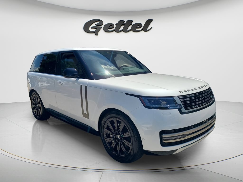 Used 2025 Land Rover Range Rover SE AWD/4WD image 3