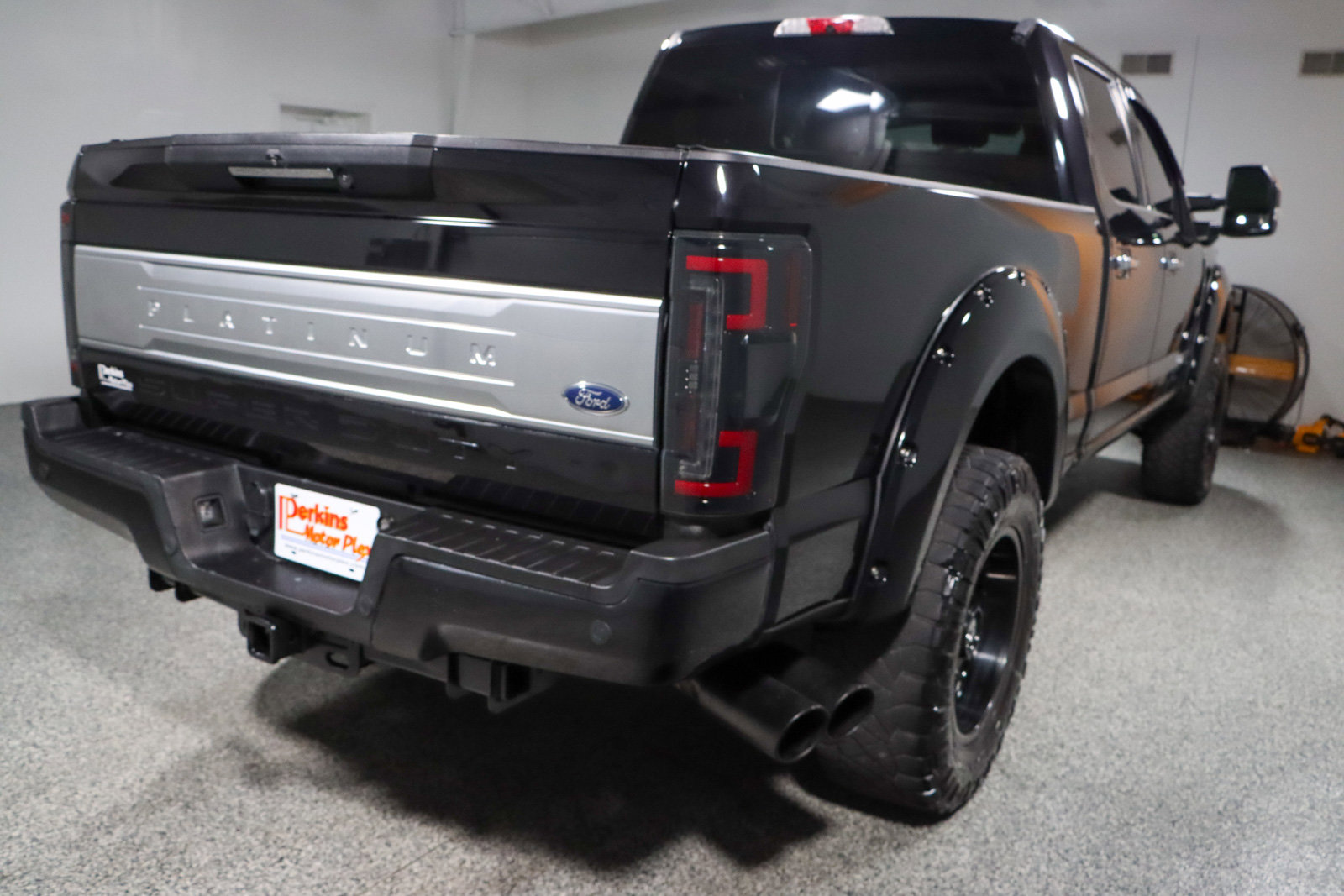 Used 2019 Ford F250 Platinum w/ Platinum Ultimate Package image 7