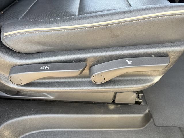 Used 2023 Chevrolet Suburban Premier image 23