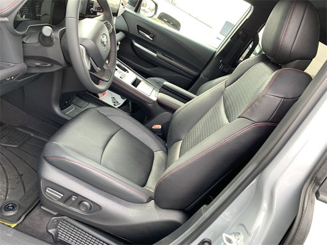 Used 2025 Toyota Sienna XSE image 18