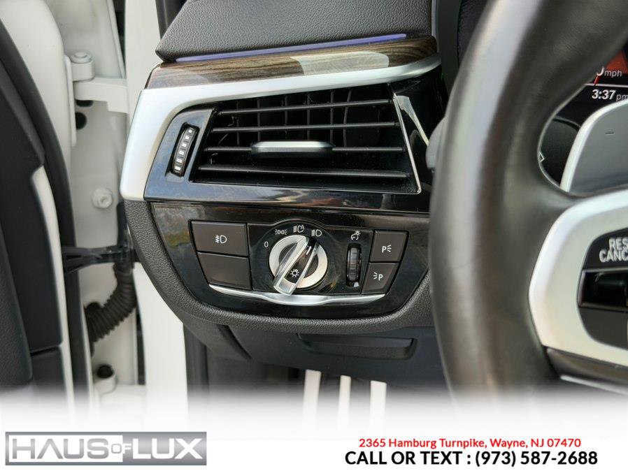 Used 2020 BMW 540i xDrive w/ M Sport Package AWD/4WD image 36