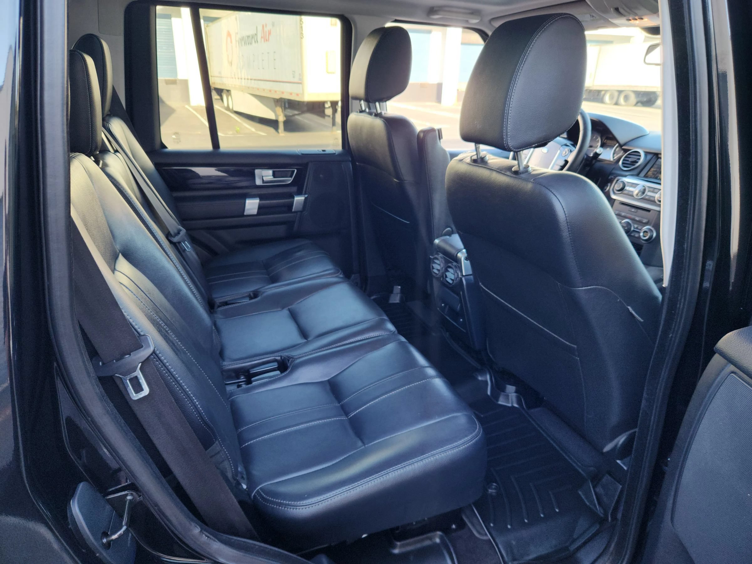 Used 2015 Land Rover LR4 HSE AWD/4WD image 20