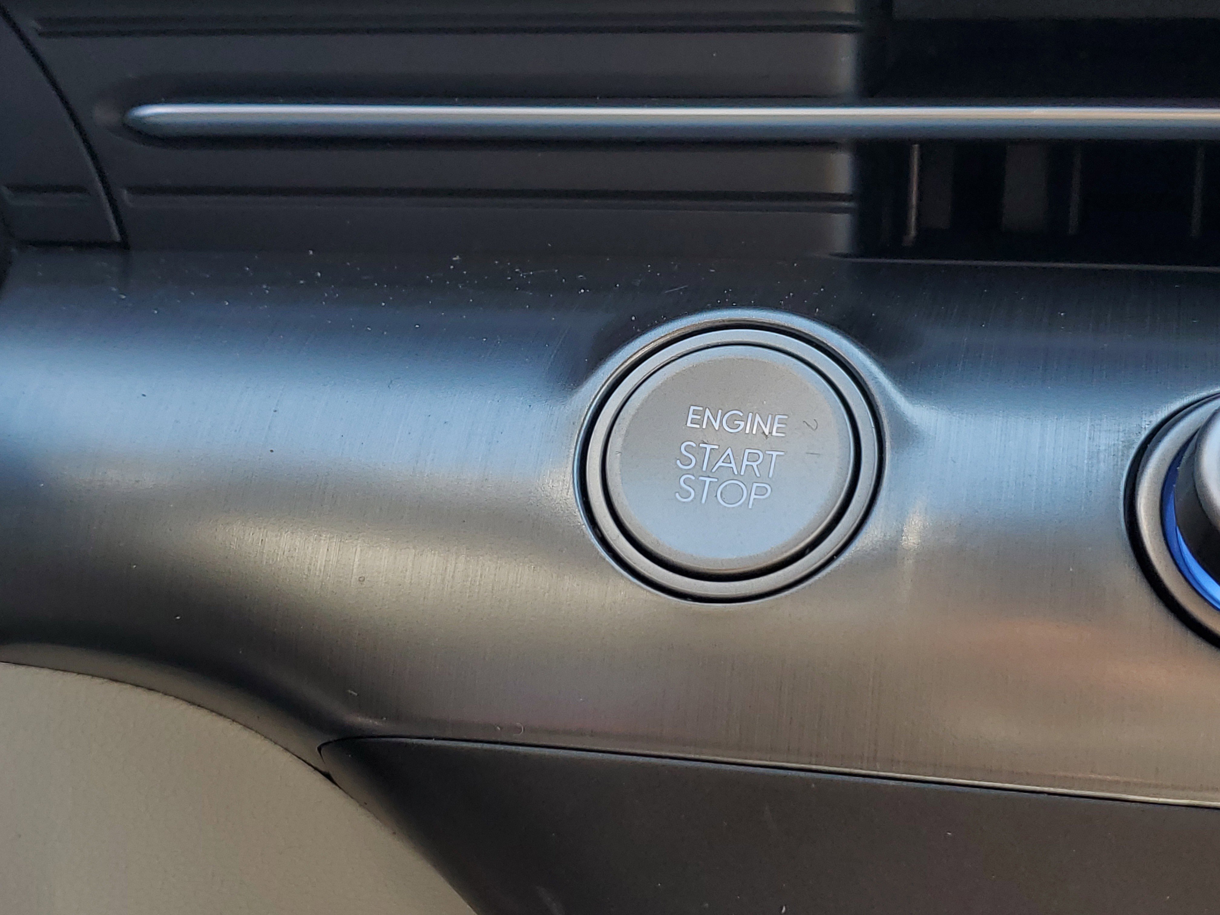 Used 2025 Hyundai Kona SEL image 14