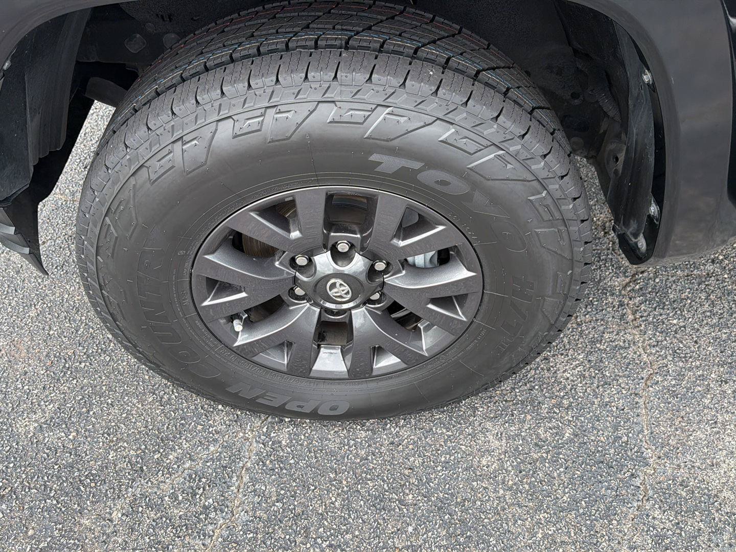 Used 2022 Toyota Tacoma SR5 RWD image 34