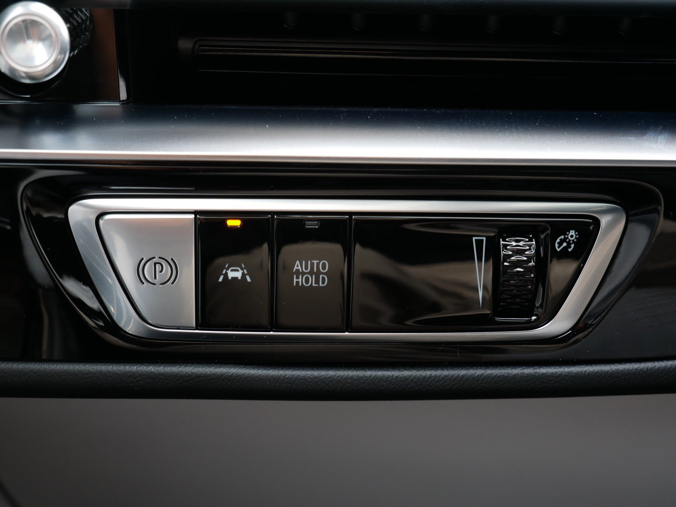 New 2026 Cadillac Lyriq Premium Sport w/ LPO, Floor Liner Package image 20