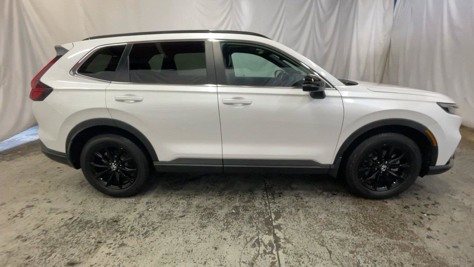 Used 2025 Honda CR-V Sport-L image 5