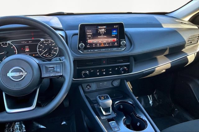 Used 2024 Nissan Rogue S image 9