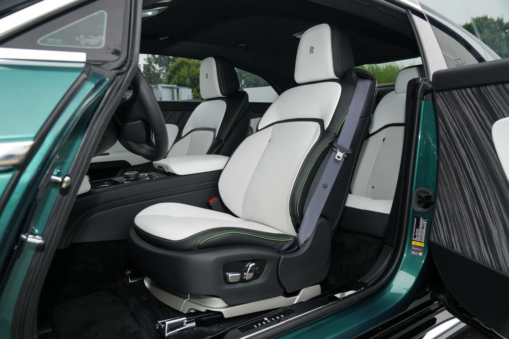 Used 2024 Rolls-Royce Spectre w/ Spectre Launch Package AWD/4WD image 5