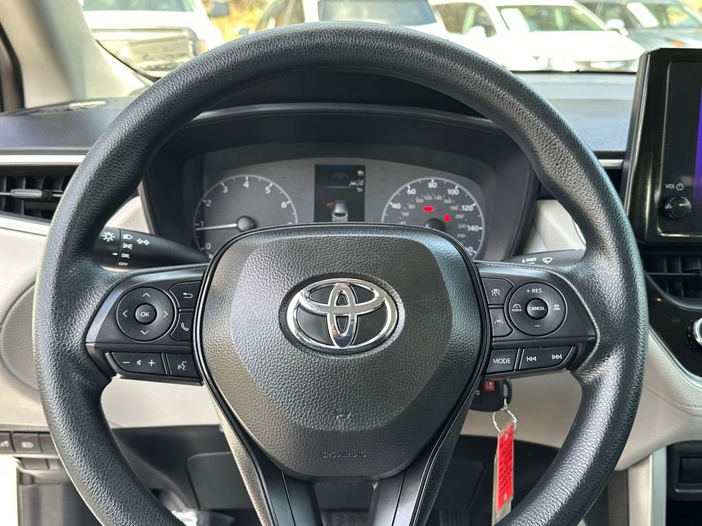 Used 2024 Toyota Corolla Cross L image 20