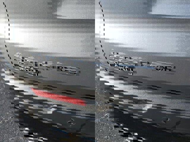 New 2025 GMC Acadia AT4 w/ Luxury Package image 5