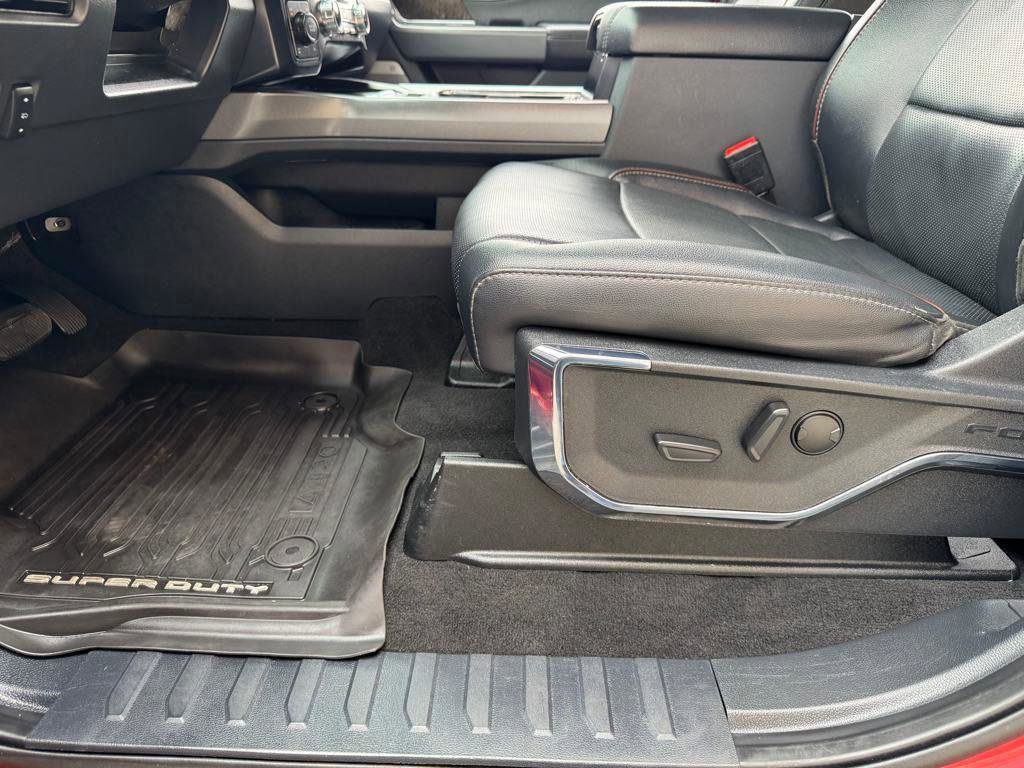 Used 2023 Ford F250 Lariat w/ Sport Appearance Package image 28