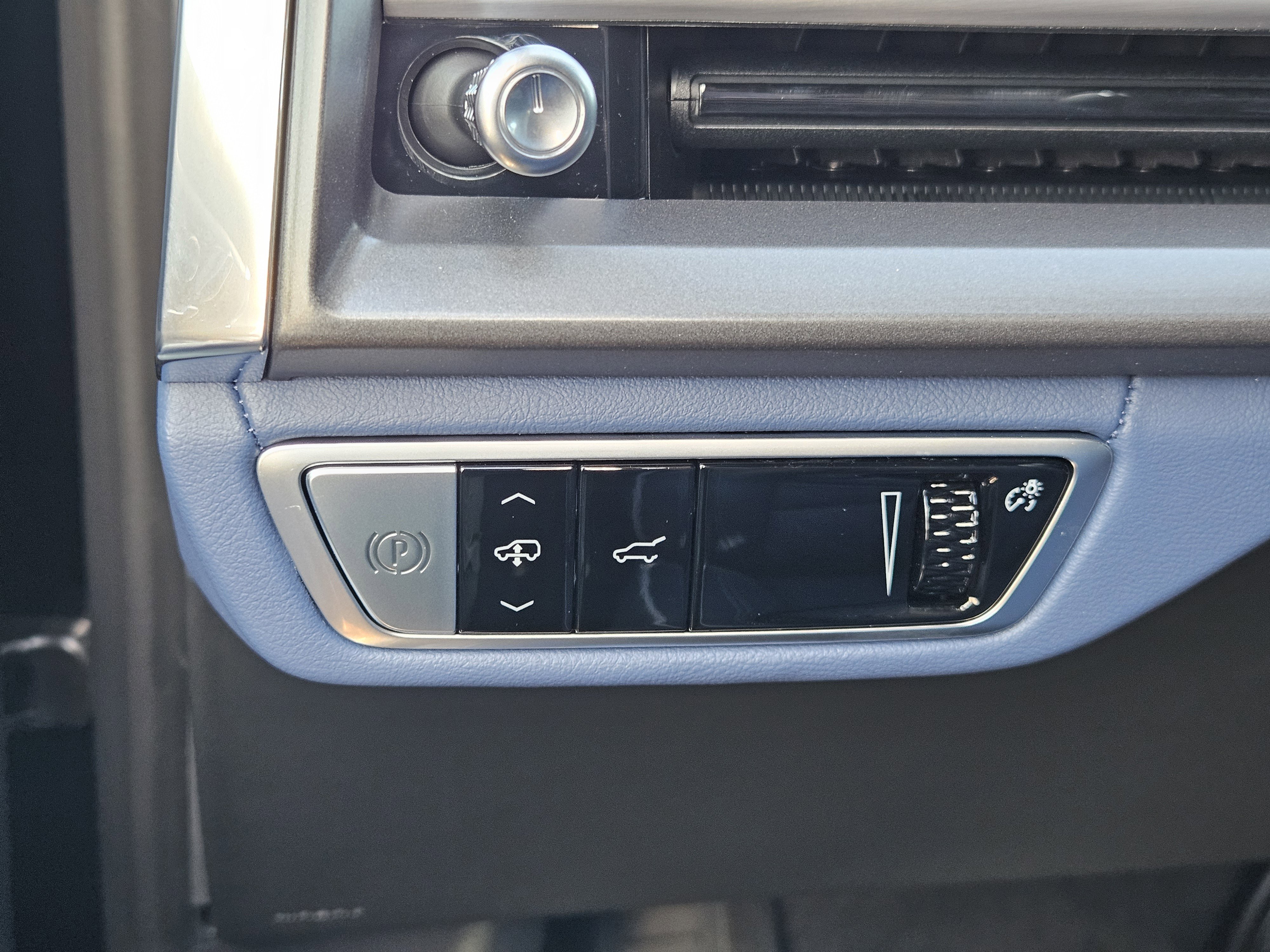 New 2026 Cadillac Vistiq Premium Luxury w/ LPO, Floor Liner Package image 61