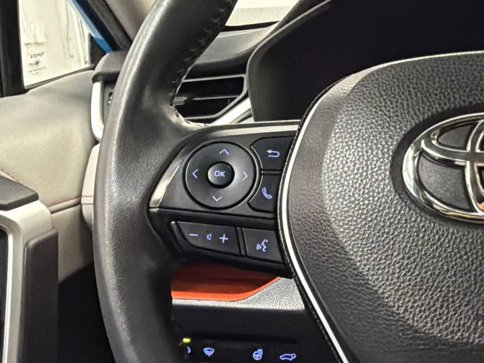 Used 2019 Toyota RAV4 Adventure w/ Cold Weather Package image 21