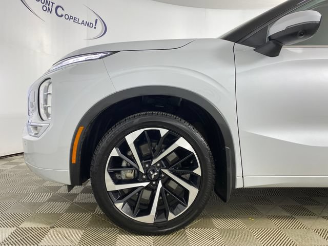 Used 2024 Mitsubishi Outlander SEL AWD/4WD image 29