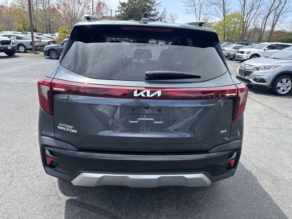 Used 2025 Kia Seltos S AWD/4WD image 4
