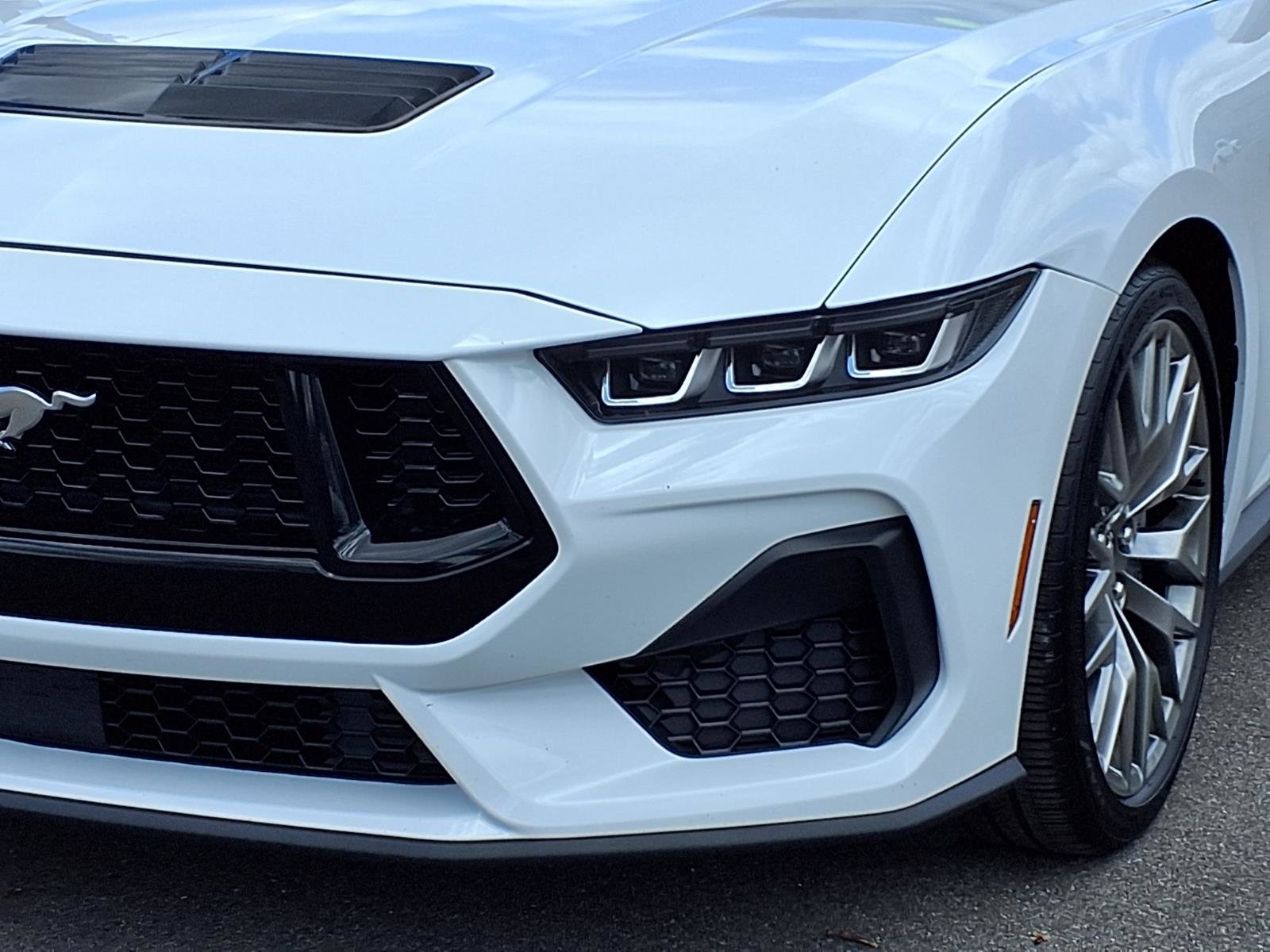 Used 2024 Ford Mustang GT Premium RWD image 30
