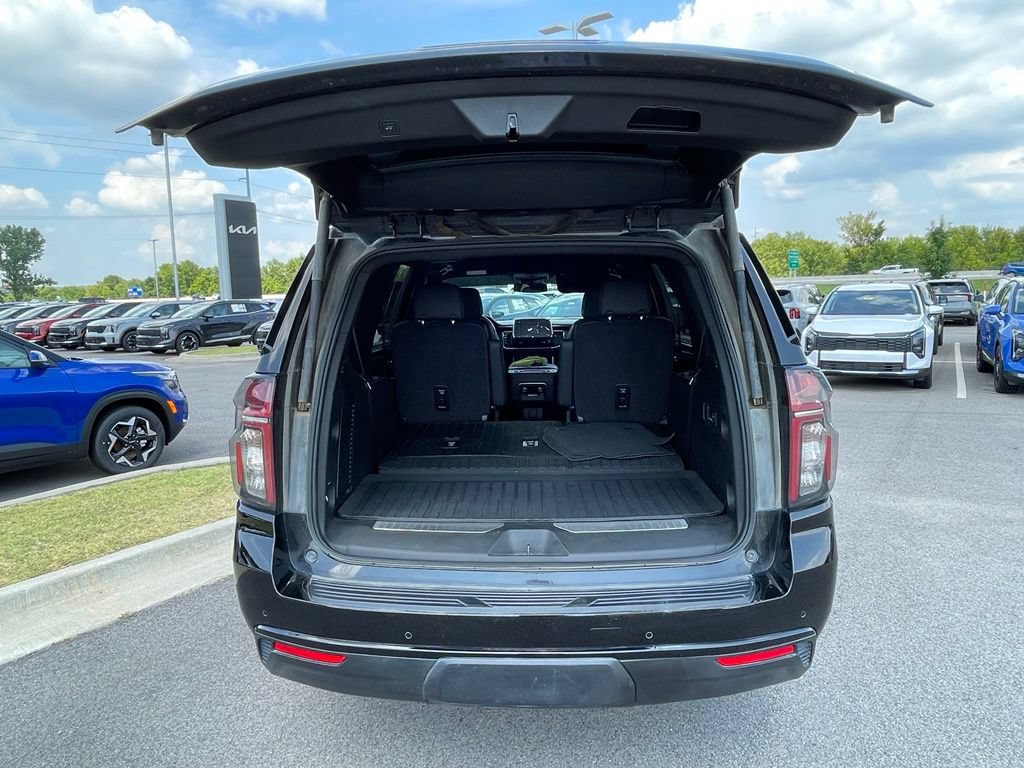 Used 2024 Chevrolet Tahoe Z71 w/ Luxury Package AWD/4WD image 9