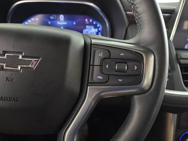 Certified 2023 Chevrolet Suburban Z71 w/ Luxury Package AWD/4WD image 16