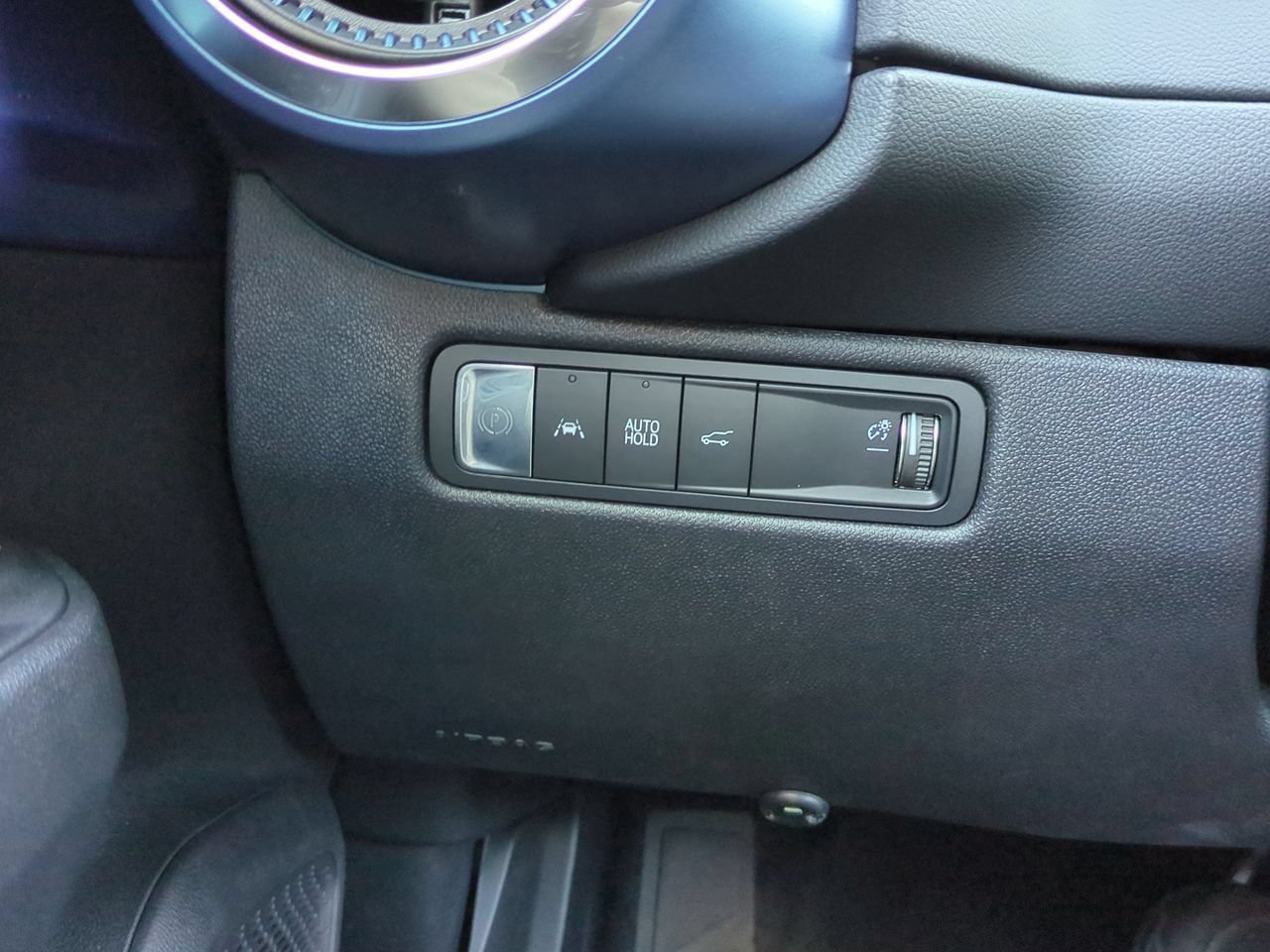Used 2024 Chevrolet Equinox EV LT w/ LPO, All-Weather Mat Package AWD/4WD image 17