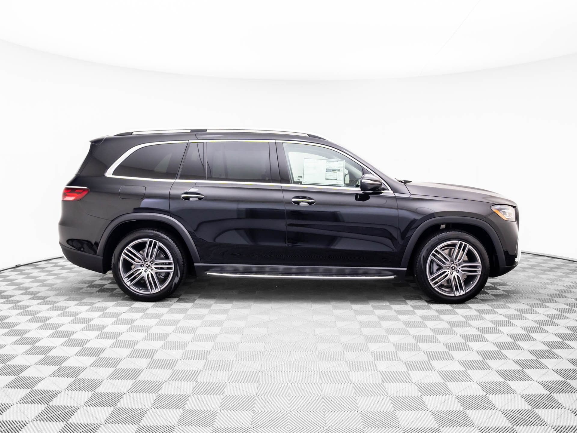 New 2026 Mercedes-Benz GLS 450 4MATIC image 6