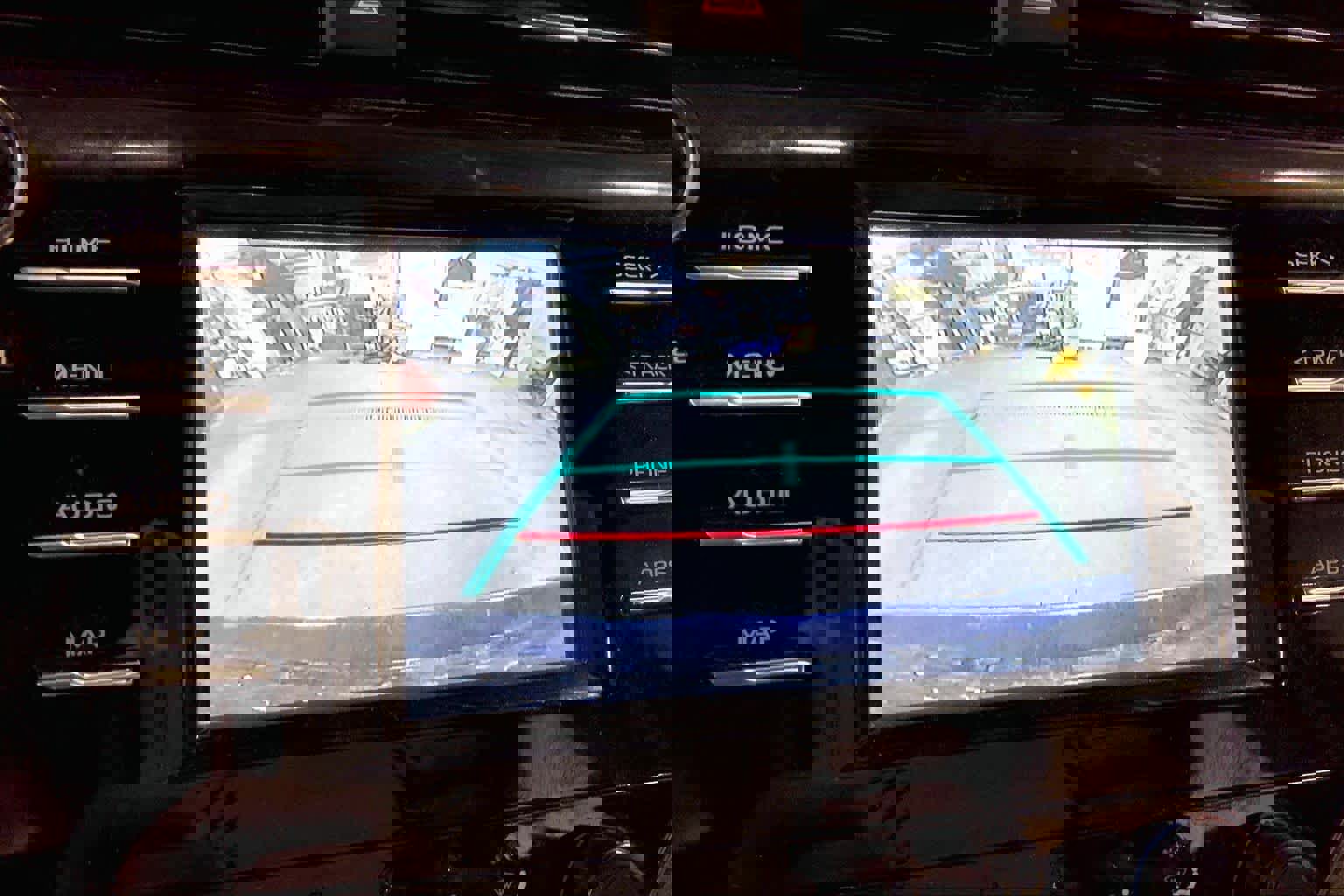 Used 2019 Toyota Camry LE image 26